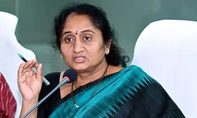వైసీపీ నాయకులకు మంత్రి సవిత స్ట్రాంగ్ వార్నింగ్!
